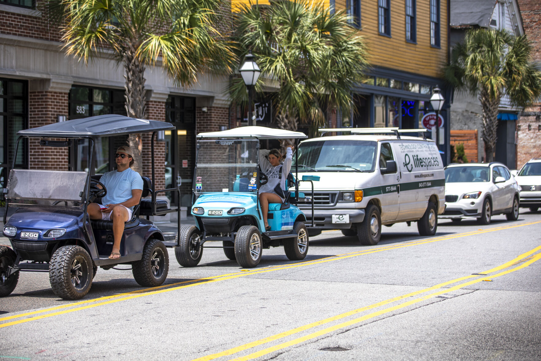 HOLD FOR UPCOMING STORY golf cart king street_1.jpg
